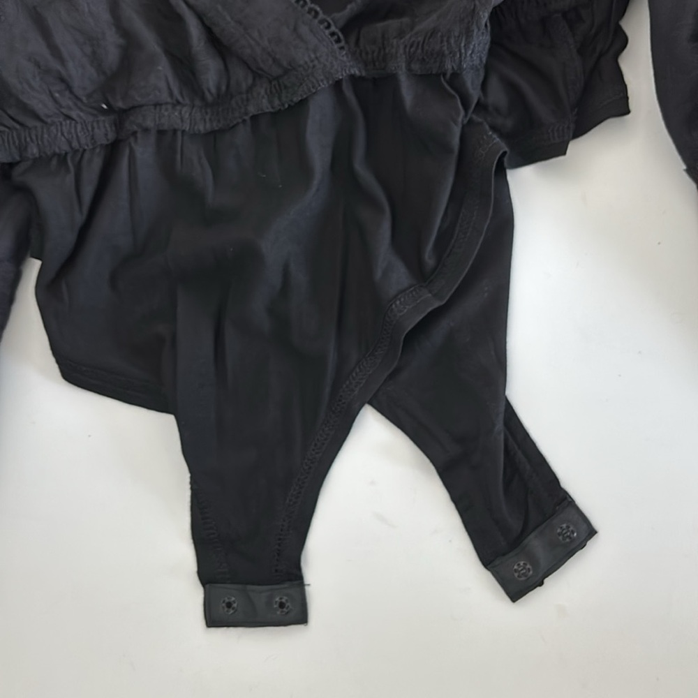 POL Bodysuit M Plunge V Pearl Bishop Smock Lace Trim Dark Fairy Whimsigoth Boho - Picture 14 of 14